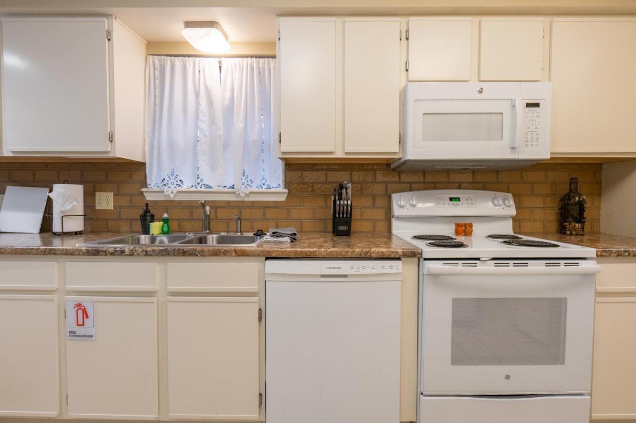 2Br Penthouse Condo - 2 Pools - Close To The Strip - Free Tickets Included - Fhc-24 Брэнсон Экстерьер фото